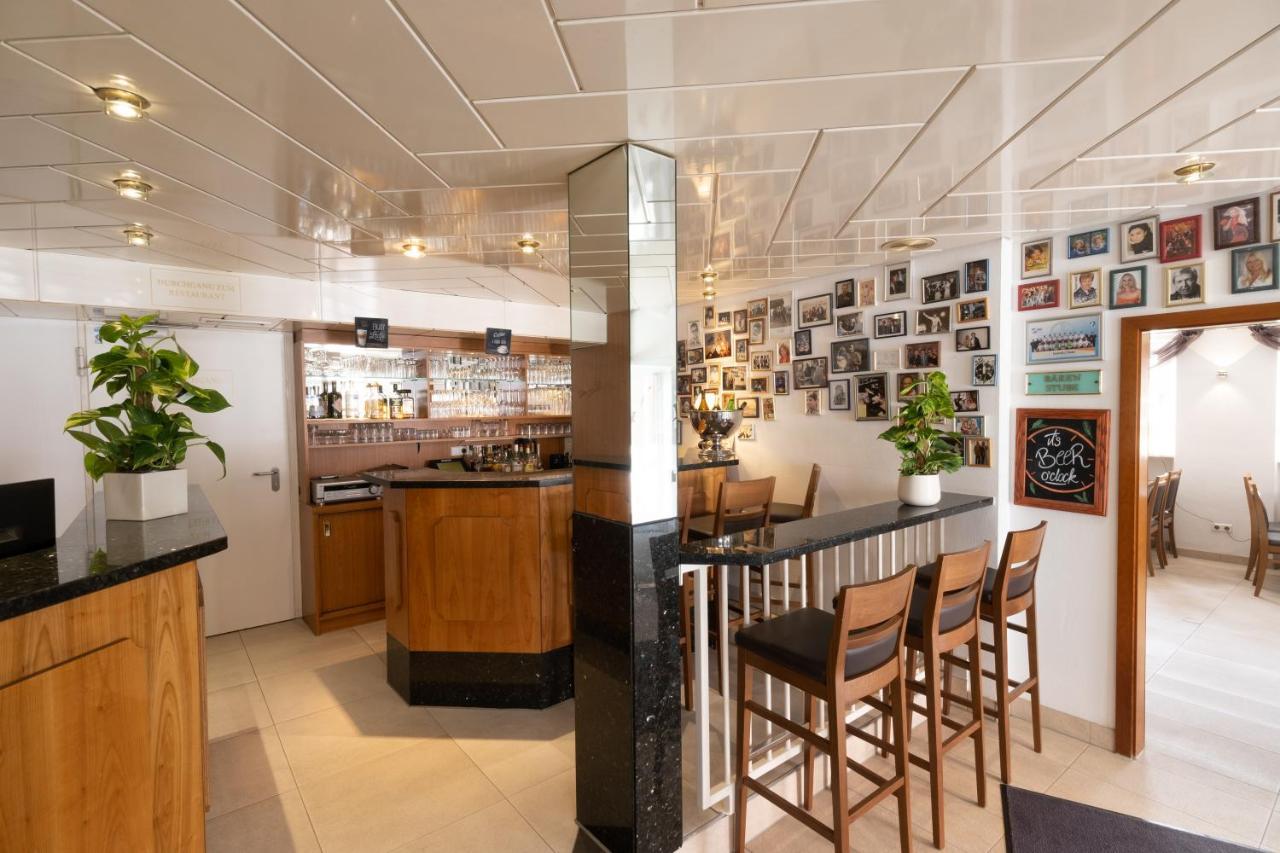 Hotel Baer Sinsheim Dış mekan fotoğraf