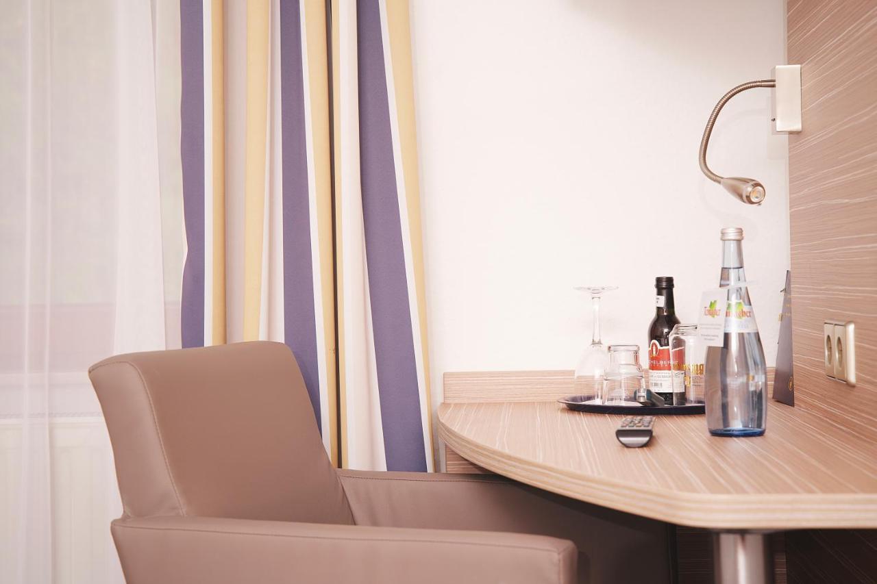 Hotel Baer Sinsheim Dış mekan fotoğraf