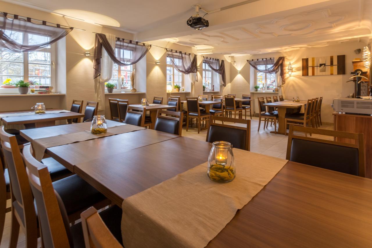 Hotel Baer Sinsheim Dış mekan fotoğraf